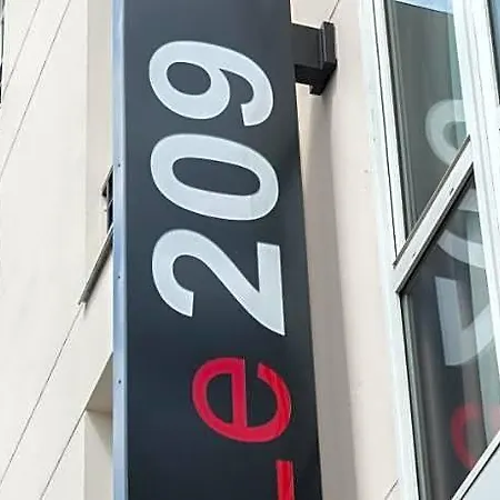 Le 209 Bercy 4* Parijs