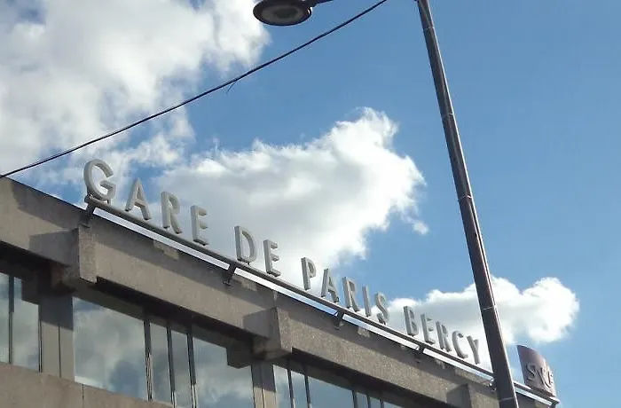 Le 209 Bercy Hotel 4*